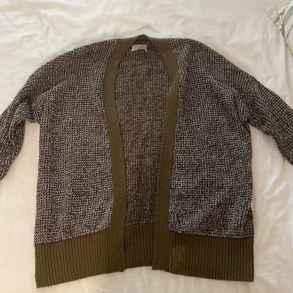 Urban Outfitters Size M Olive Green Cardigan